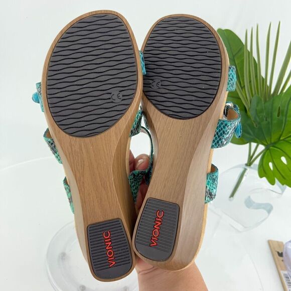 Vionic Women's Dwyn Sandal Size 10 Wedge Heel Slide Snake Patent Triple Strap - Picture 12 of 13